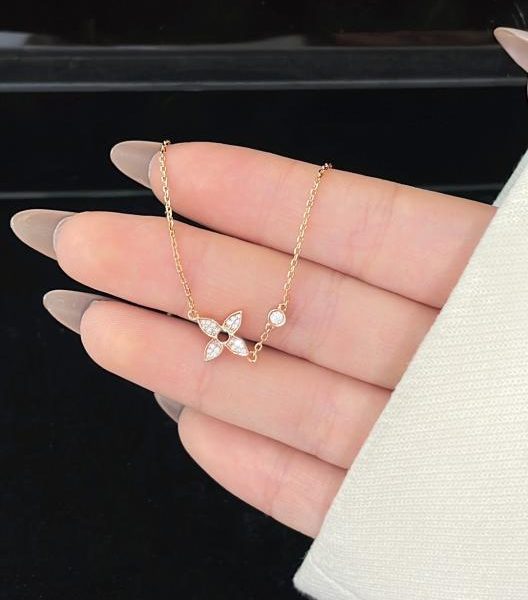 replica,repliche,fake,1:1,earrings,bracelet,ring,jewelry Collana LOUIS VUITTON serie Blossom
