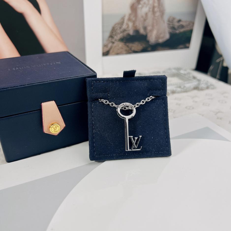 replica,repliche,fake,1:1,earrings,bracelet,ring,jewelry LOUIS VUITTON Collana con chiave in acciaio inossidabile replica,repliche,fake,1:1,earrings,bracelet,ring,jewelry LOUIS VUITTON Collana con chiave in acciaio inossidabile