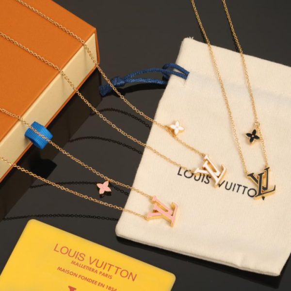 Lettere gocciolanti di olio LOUIS VUITTON