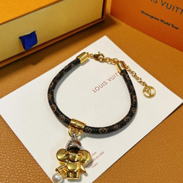 replica,repliche,fake,1:1,earrings,bracelet,ring,jewelry Vivienne, la mascotte di LOUIS VUITTON
