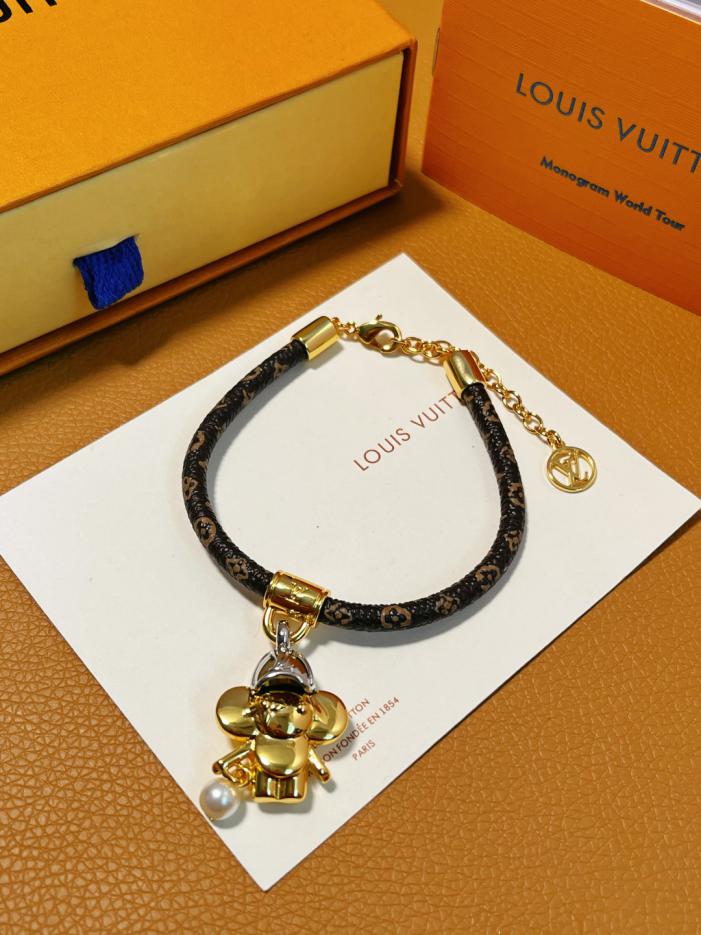 replica,repliche,fake,1:1,earrings,bracelet,ring,jewelry Vivienne, la mascotte di LOUIS VUITTON replica,repliche,fake,1:1,earrings,bracelet,ring,jewelry Vivienne, la mascotte di LOUIS VUITTON