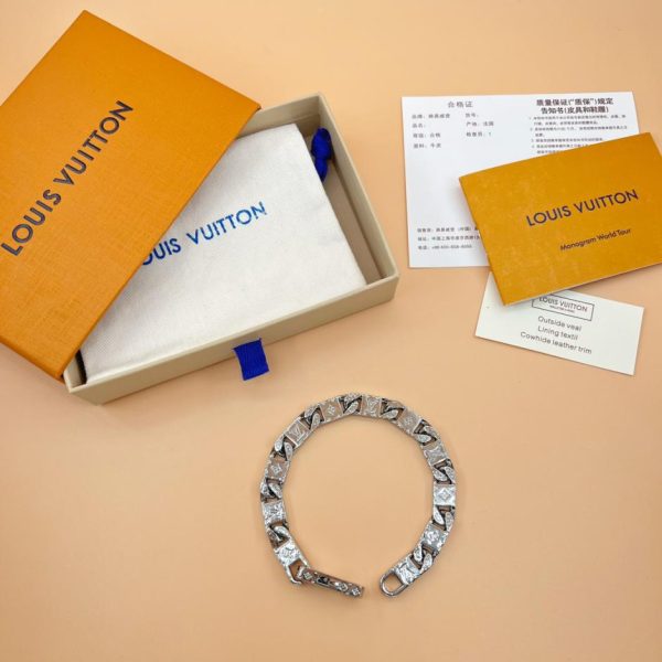 replica,repliche,fake,1:1,earrings,bracelet,ring,jewelry Bracciale LOUIS VUITTON con cucitura targhetta