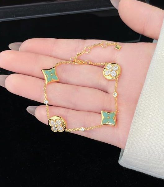 replica,repliche,fake,1:1,earrings,bracelet,ring,jewelry Bracciale LOUIS VUITTON con diamanti amazzonici a forma di diamante