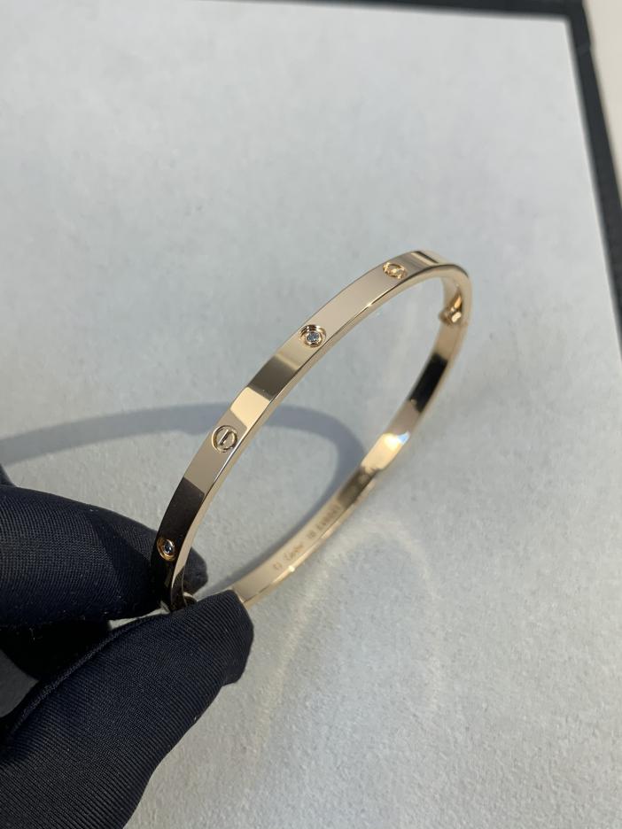 replica,repliche,fake,1:1,earrings,bracelet,ring,jewelry Bracciale Love di Cartier versione stretta con sei diamanti