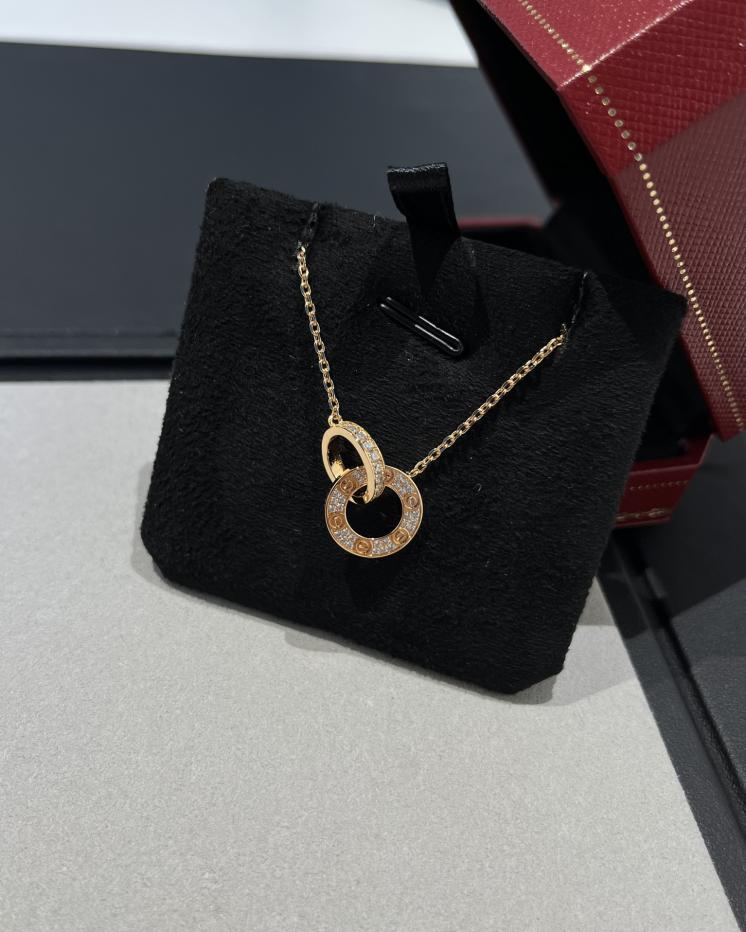 replica,repliche,fake,1:1,earrings,bracelet,ring,jewelry Collana torta con doppio anello di diamanti Cartier