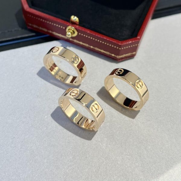 Anello ampio senza diamanti della serie Cartier Love