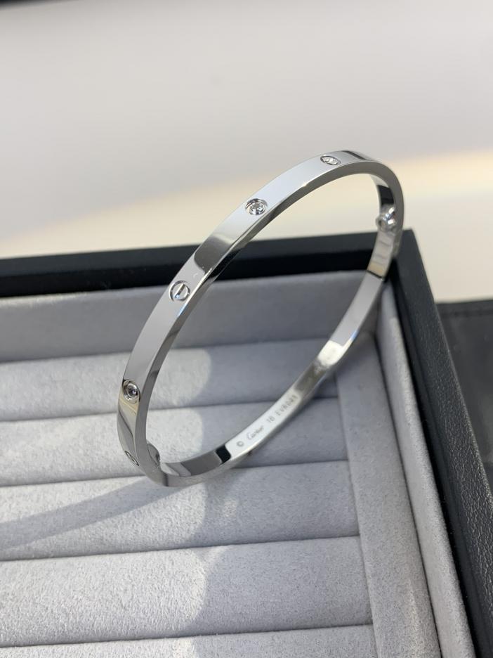 replica,repliche,fake,1:1,earrings,bracelet,ring,jewelry Bracciale Love di Cartier versione stretta con sei diamanti