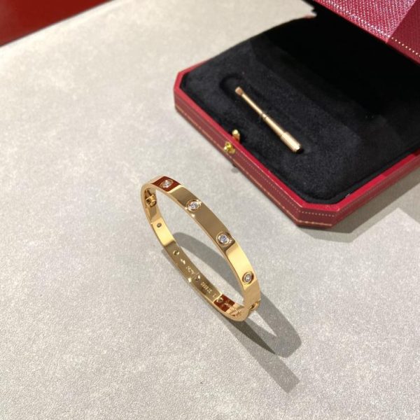 replica,repliche,fake,1:1,earrings,bracelet,ring,jewelry Bracciale Cartier con dieci diamanti versione ampia