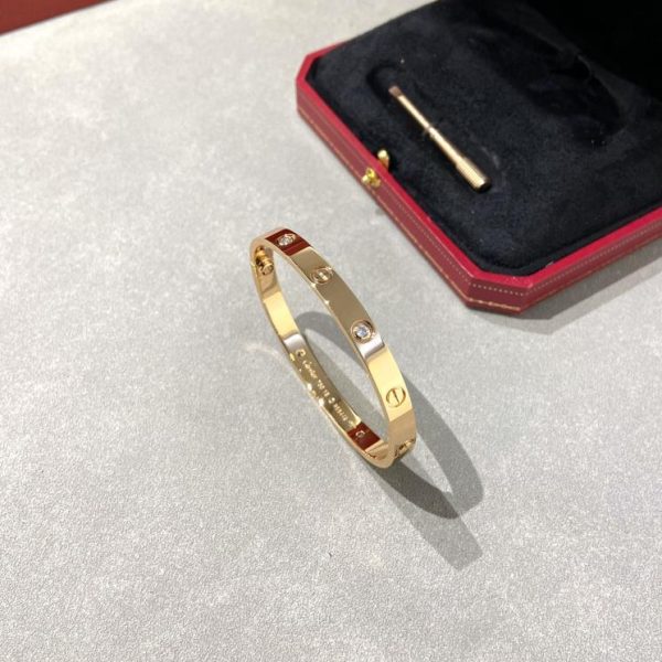 replica,repliche,fake,1:1,earrings,bracelet,ring,jewelry Bracciale largo Cartier con quattro diamanti