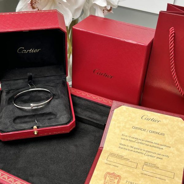 replica,repliche,fake,1:1,earrings,bracelet,ring,jewelry Bracciale Cartier con unghie sottili senza diamanti