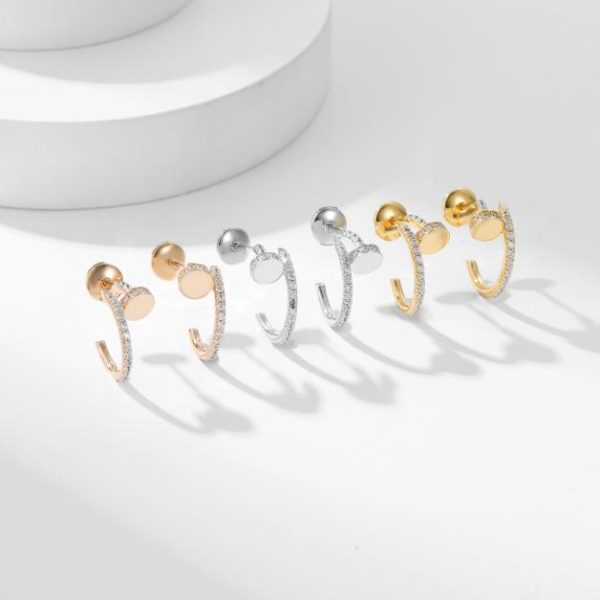 replica,repliche,fake,1:1,earrings,bracelet,ring,jewelry Orecchini a chiodo Cartier con diamanti