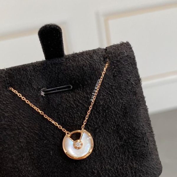 replica,repliche,fake,1:1,earrings,bracelet,ring,jewelry Collana con amuleto classico di Cartie