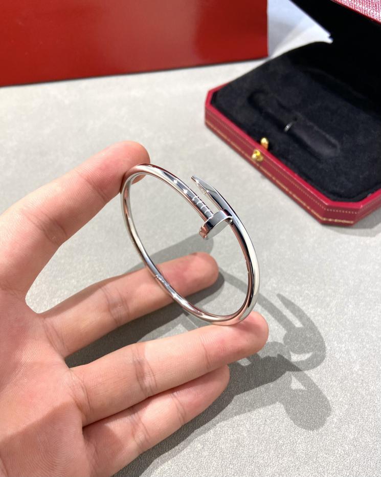 replica,repliche,fake,1:1,earrings,bracelet,ring,jewelry Bracciale a chiodo Cartier senza diamanti replica,repliche,fake,1:1,earrings,bracelet,ring,jewelry Bracciale a chiodo Cartier senza diamanti