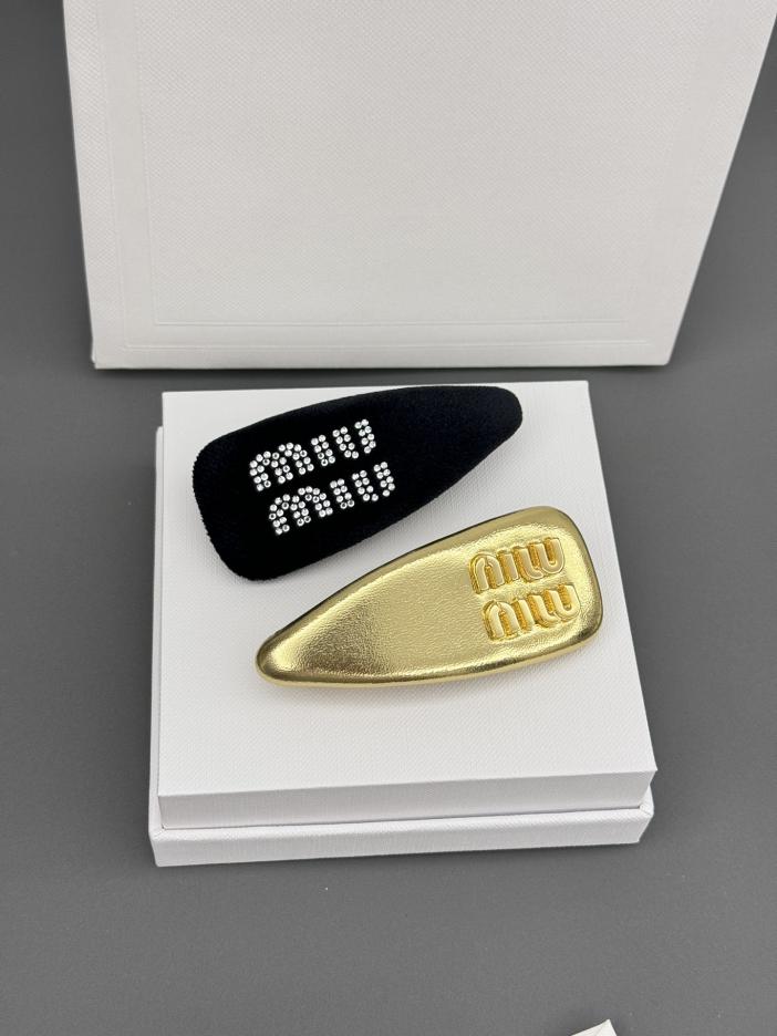 replica,repliche,fake,1:1,earrings,bracelet,ring,jewelry Fermaglio per capelli a forma di caramella Miu Miu
