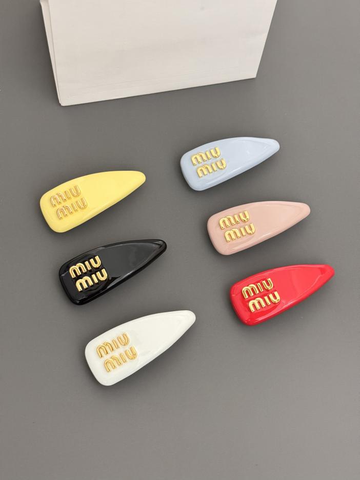 replica,repliche,fake,1:1,earrings,bracelet,ring,jewelry Fermaglio per capelli a forma di caramella Miu Miu
