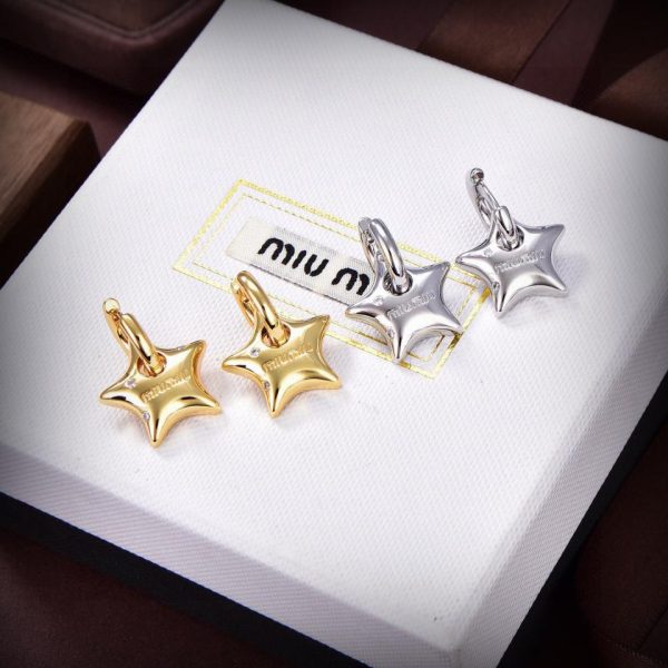 Orecchini stella marina di Miu Miu