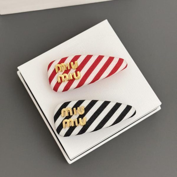 replica,repliche,fake,1:1,earrings,bracelet,ring,jewelry Fermaglio per capelli a forma di caramella Miu Miu
