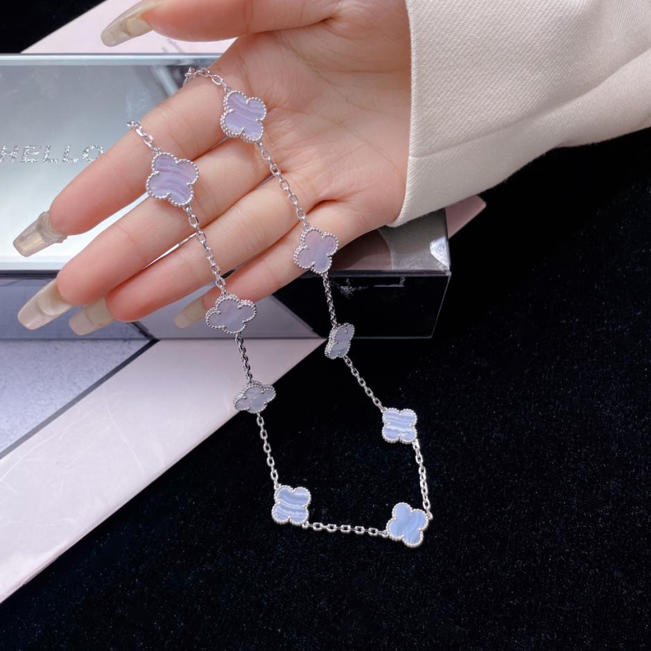 replica,repliche,fake,1:1,earrings,bracelet,ring,jewelry [Top Edition] Collana di calcedonio viola con dieci fiori di Van Cleef & Arpels