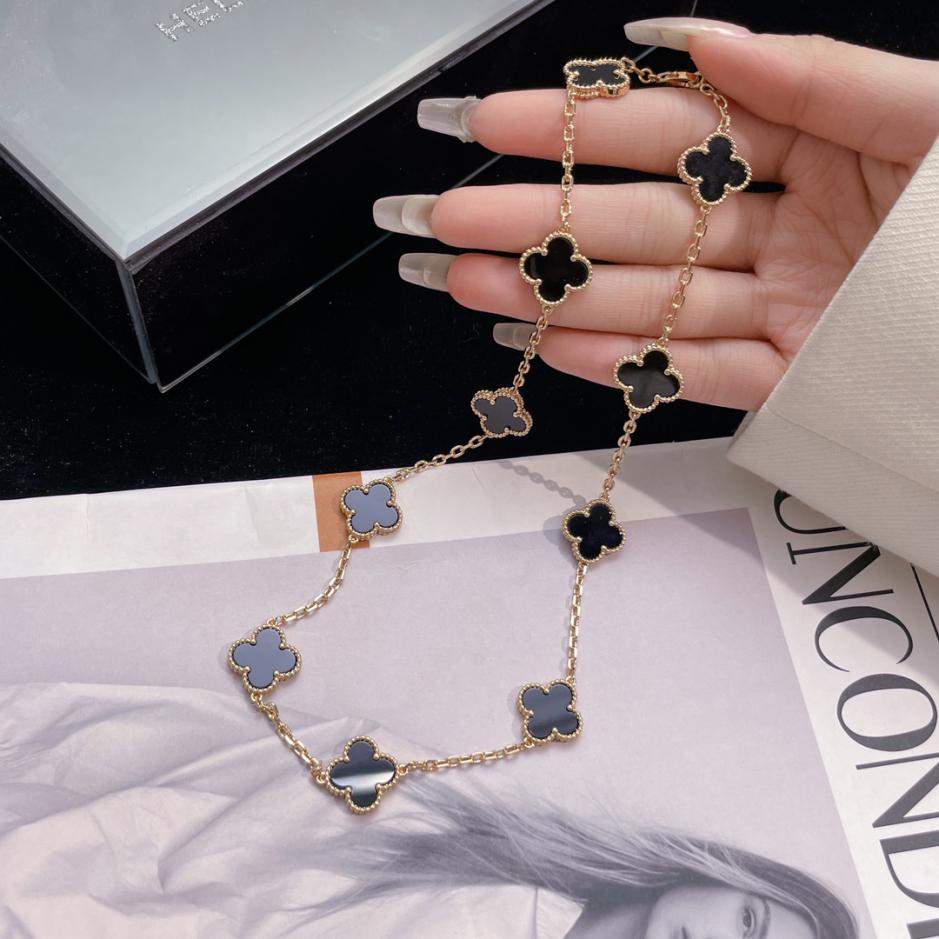replica,repliche,fake,1:1,earrings,bracelet,ring,jewelry [Edizione Top] Collana di Van Cleef & Arpels con dieci fiori in agata nera