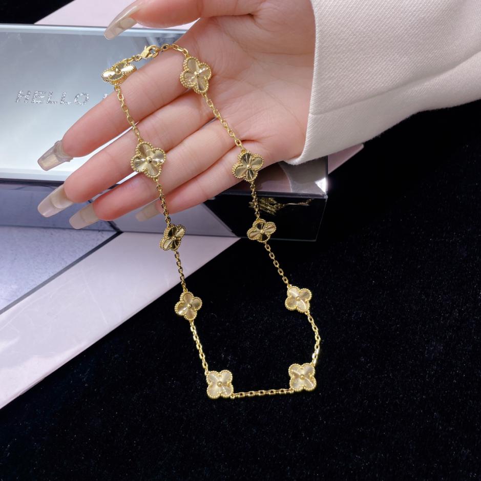 replica,repliche,fake,1:1,earrings,bracelet,ring,jewelry [Top Edition] Collana con dieci fiori intagliati di Van Cleef & Arpels