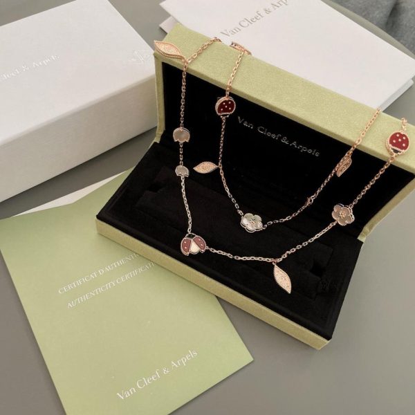 replica,repliche,fake,1:1,earrings,bracelet,ring,jewelry [Top Edition] Van Cleef & Arpels Serie primaverile fortunata! Maglione coccinella a catena lunga