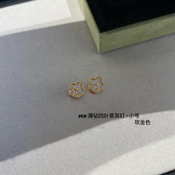 replica,repliche,fake,1:1,earrings,bracelet,ring,jewelry [Versione top] Mini orecchini quadrifoglio di Van Cleef & Arpelsvca con diamanti pieni