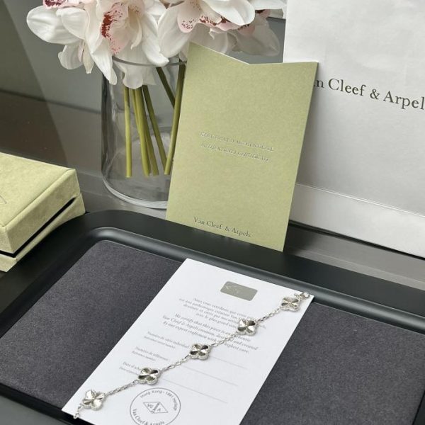[Versione top] Bracciale Van Cleef & Arpels vca a cinque fiori laserato in oro bianco