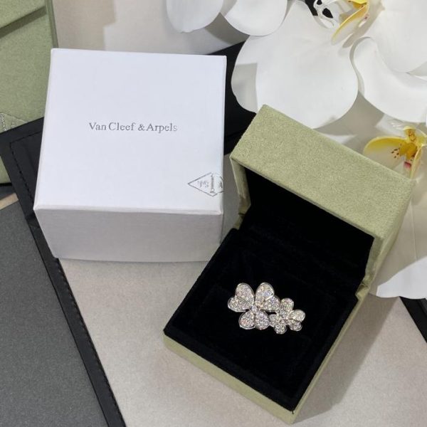 replica,repliche,fake,1:1,earrings,bracelet,ring,jewelry [Edizione Premium] Petali di Van Cleef & Arpels incastonati a mano con diamanti