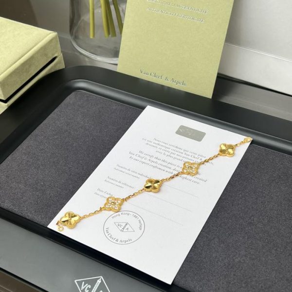 replica,repliche,fake,1:1,earrings,bracelet,ring,jewelry [Edizione Premium] Bracciale Van Cleef & Arpels a cinque fiori con diamanti intagliati in oro