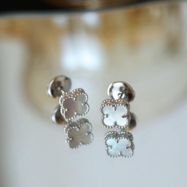 replica,repliche,fake,1:1,earrings,bracelet,ring,jewelry [Versione top] Mini orecchini quadrifoglio di Van Cleef & Arpels