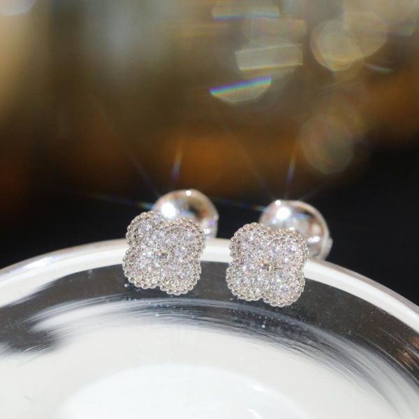 replica,repliche,fake,1:1,earrings,bracelet,ring,jewelry [Versione top] Mini orecchini quadrifoglio di Van Cleef & Arpels con diamanti pieni