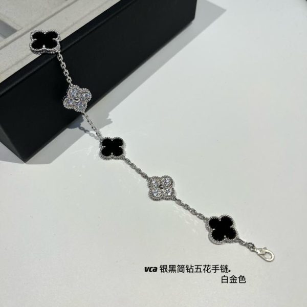 replica,repliche,fake,1:1,earrings,bracelet,ring,jewelry [Versione Top] Van Cleef & Arpelsvca Bracciale a cinque fiori in argento con onice nero e diamanti neri