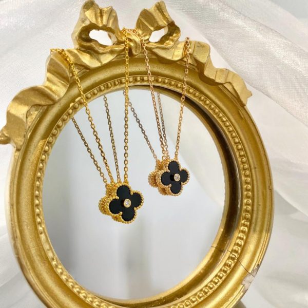 replica,repliche,fake,1:1,earrings,bracelet,ring,jewelry [Versione top] Collana classica di Van Cleef & Arpels con diamanti e quadrifoglio a fiore singolo