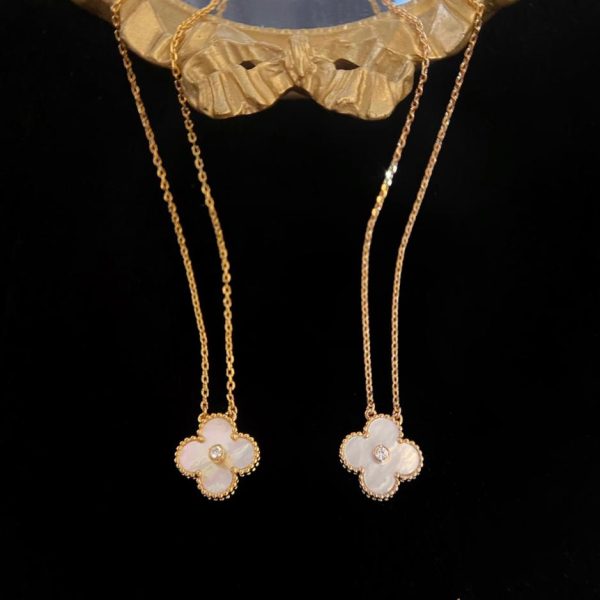 replica,repliche,fake,1:1,earrings,bracelet,ring,jewelry [Versione top] Collana classica di Van Cleef & Arpels con diamanti e quadrifoglio a fiore singolo