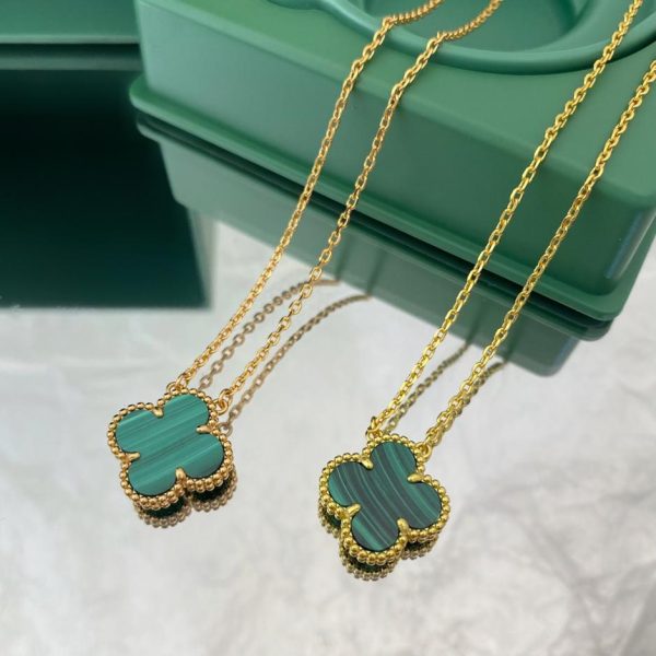 replica,repliche,fake,1:1,earrings,bracelet,ring,jewelry [Versione top] Collana classica di Van Cleef & Arpels con fiore singolo e quadrifoglio