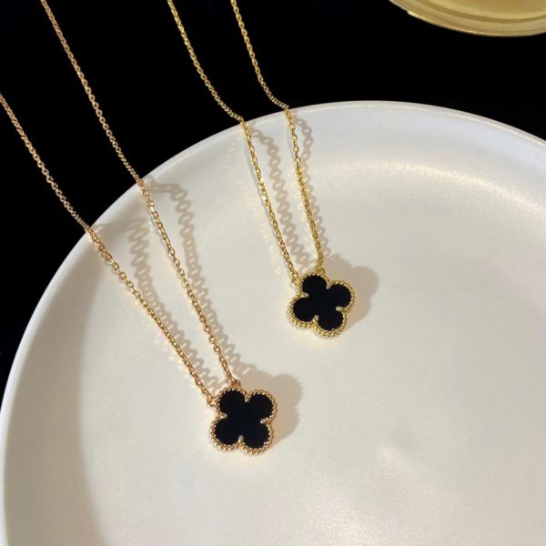 replica,repliche,fake,1:1,earrings,bracelet,ring,jewelry [Versione top] Collana classica di Van Cleef & Arpels con fiore singolo e quadrifoglio