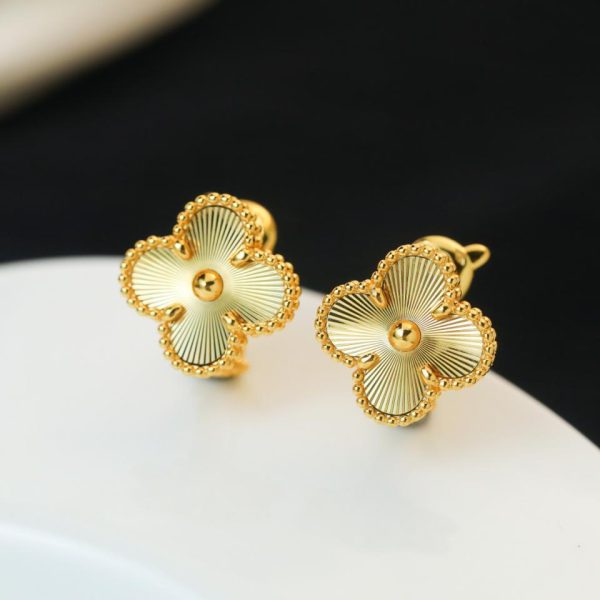 replica,repliche,fake,1:1,earrings,bracelet,ring,jewelry [Versione top] Orecchini medi con quadrifoglio di Van Cleef & Arpels