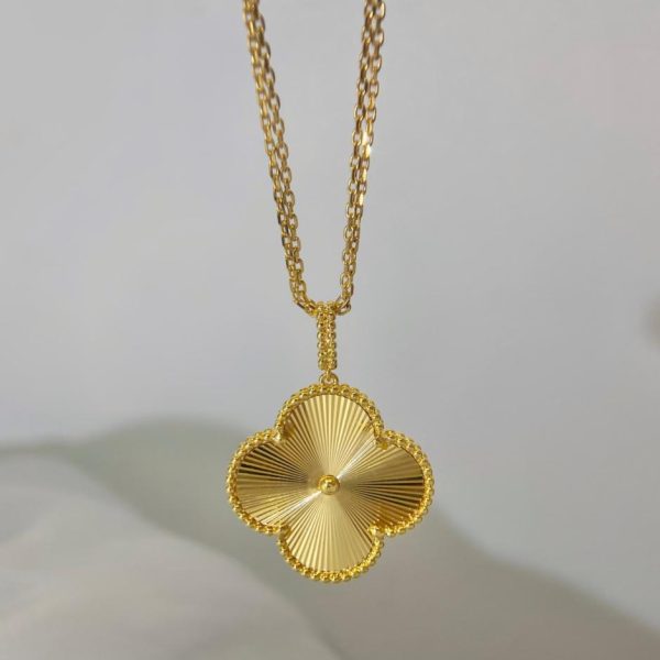 replica,repliche,fake,1:1,earrings,bracelet,ring,jewelry [Versione top] Collana classica di Van Cleef & Arpels con quadrifoglio intagliato a fiori grandi