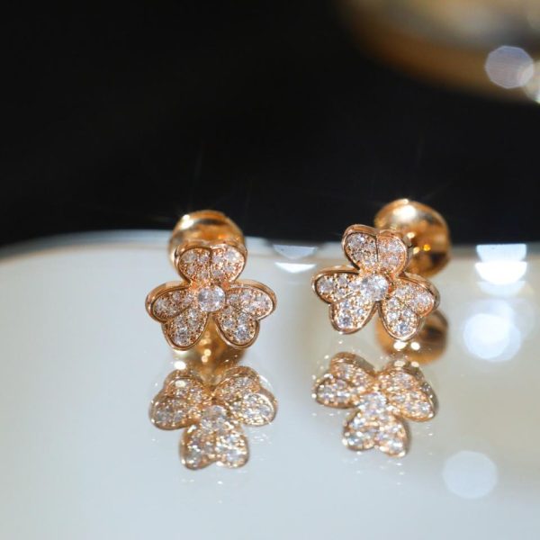 replica,repliche,fake,1:1,earrings,bracelet,ring,jewelry [Versione top] Orecchini mini trifoglio con diamanti di Van Cleef & Arpels