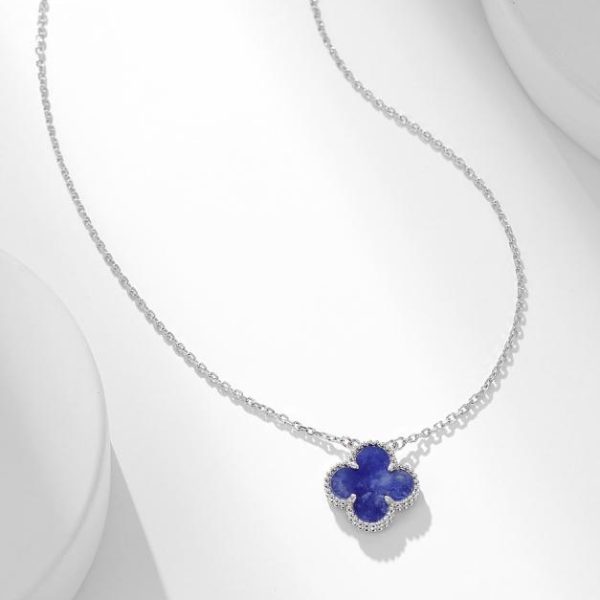 replica,repliche,fake,1:1,earrings,bracelet,ring,jewelry [Top Edition] Collana con quadrifoglio natalizio di Van Cleef & Arpels 2023