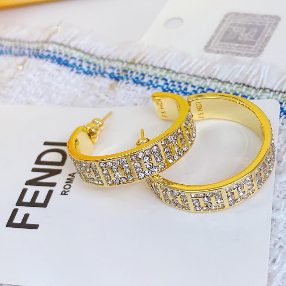 replica,repliche,fake,1:1,earrings,bracelet,ring,jewelry Nuovi orecchini Fendi con diamanti pieni