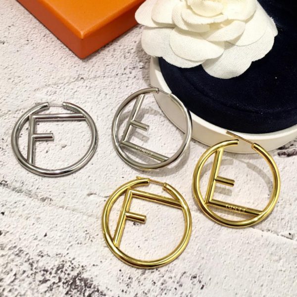 Fendi F è serie