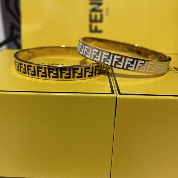 replica,repliche,fake,1:1,earrings,bracelet,ring,jewelry Bracciale Fendi