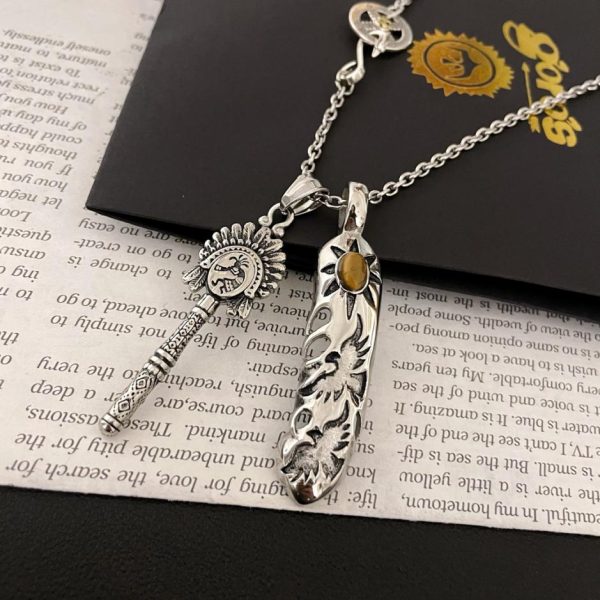 replica,repliche,fake,1:1,earrings,bracelet,ring,jewelry [Versione top] Collana con doppio pendente in piuma Goro Takahashi di Goro