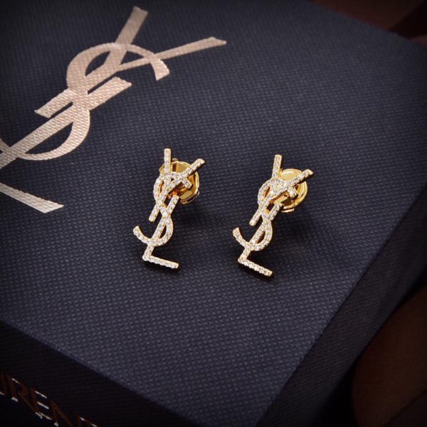 Orecchini con lettera YSL