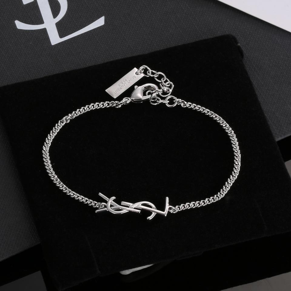 replica,repliche,fake,1:1,earrings,bracelet,ring,jewelry Ciondolo con lettera del braccialetto YSL replica,repliche,fake,1:1,earrings,bracelet,ring,jewelry Ciondolo con lettera del braccialetto YSL