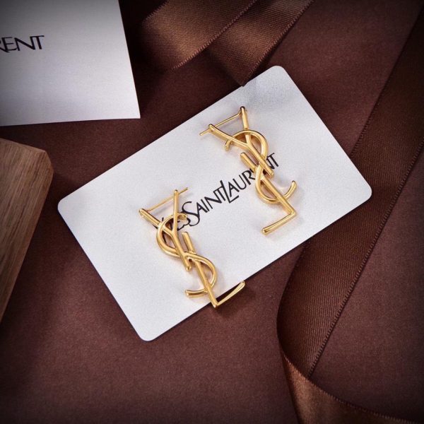 Orecchini con lettera YSL
