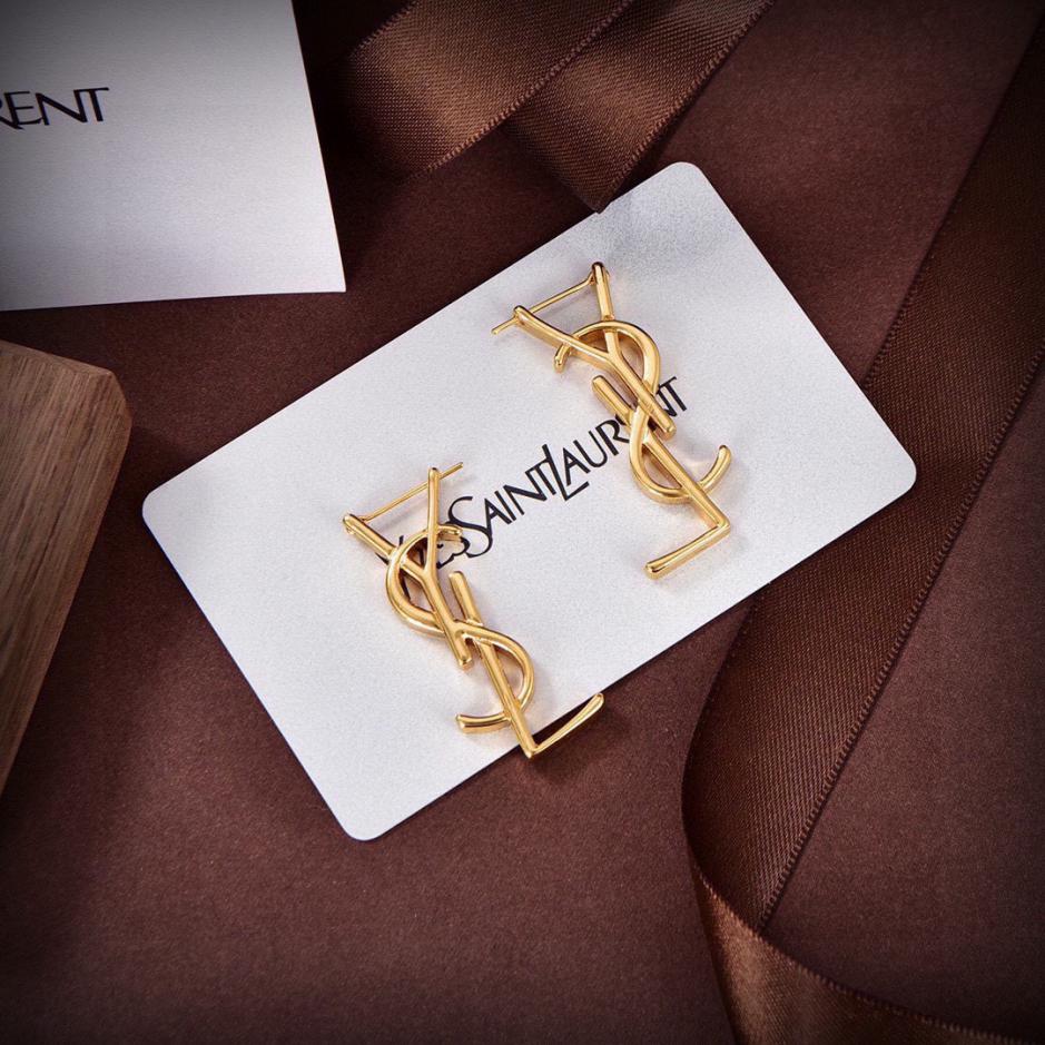 replica,repliche,fake,1:1,earrings,bracelet,ring,jewelry Orecchini con lettera YSL replica,repliche,fake,1:1,earrings,bracelet,ring,jewelry Orecchini con lettera YSL