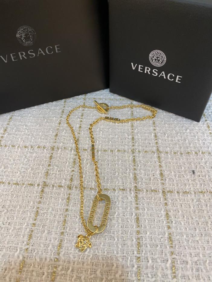 replica,repliche,fake,1:1,earrings,bracelet,ring,jewelry Ultima catena di prodotti Versace
