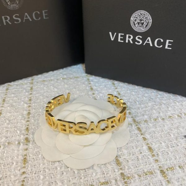 replica,repliche,fake,1:1,earrings,bracelet,ring,jewelry Ultimo braccialetto Versace